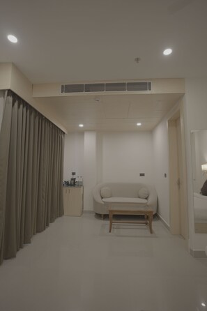 32-inch flat-screen TV with digital channels - Comfort Inn Braj (Mathura)