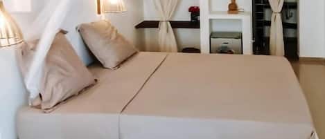 Individually decorated, free WiFi