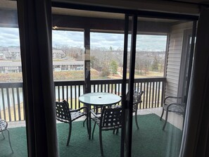 Interior - Cozy 2-bedroom condo in fantastic Pointe Royale Branson location (Branson)