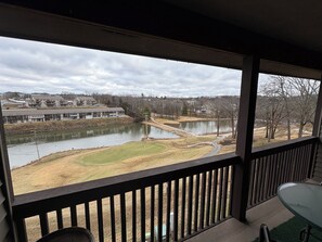 Property grounds - Cozy 2-bedroom condo in fantastic Pointe Royale Branson location (Branson)