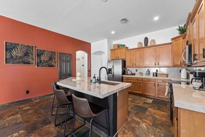 Fridge, microwave, oven, stovetop - 4bdrm Oasis with Private Pool, Hot Tub and Billiards! (Goodyear)