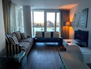 Living area - Central London Riverside Apartment (London)