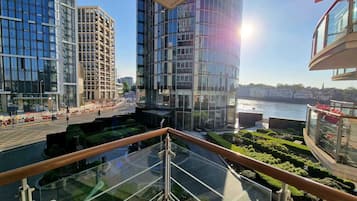 Standard Apartment, Balcony, River View | Property grounds