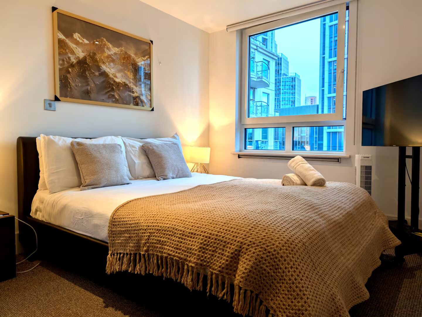 Standard Apartment, Balcony, River View | Interior
