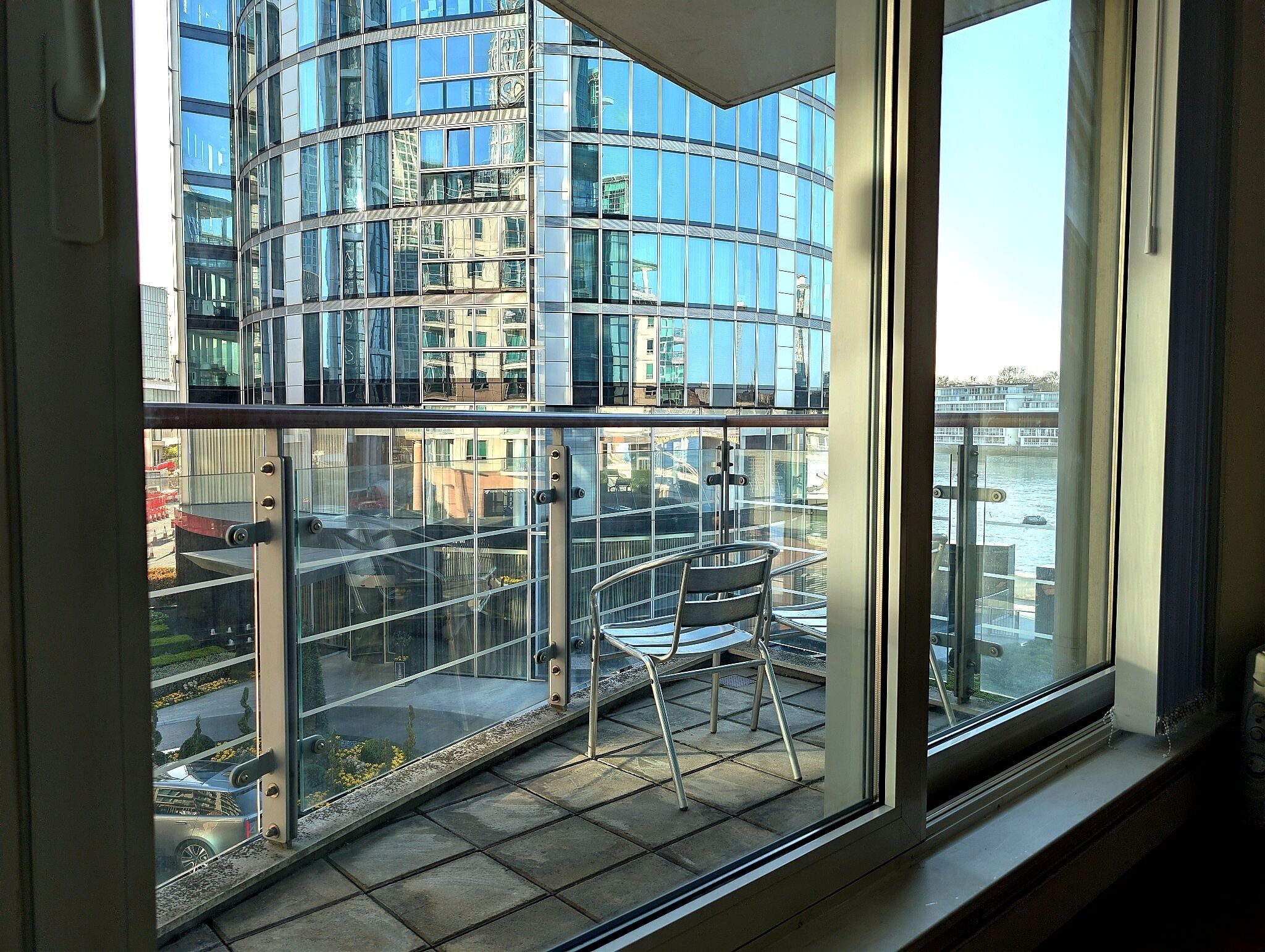 コンフォート アパートメント バルコニー リバービュー | テラス / パティオ