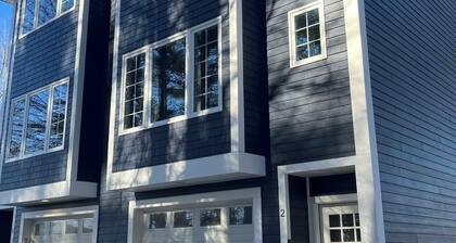 New 2-bedroom townhouse near to Town, ocean, recreational & Bowdoin College #2