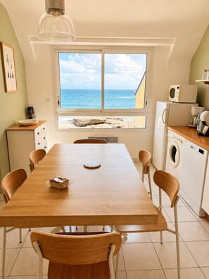 Dining - Duplex apartment with exceptional sea view (Guilvinec)