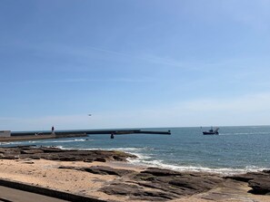 Beach nearby - Duplex apartment with exceptional sea view (Guilvinec)