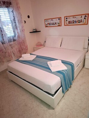 2 bedrooms, iron/ironing board, bed sheets - Vacation Home in San Teodoro (Case Peschiera-lu Fraili)