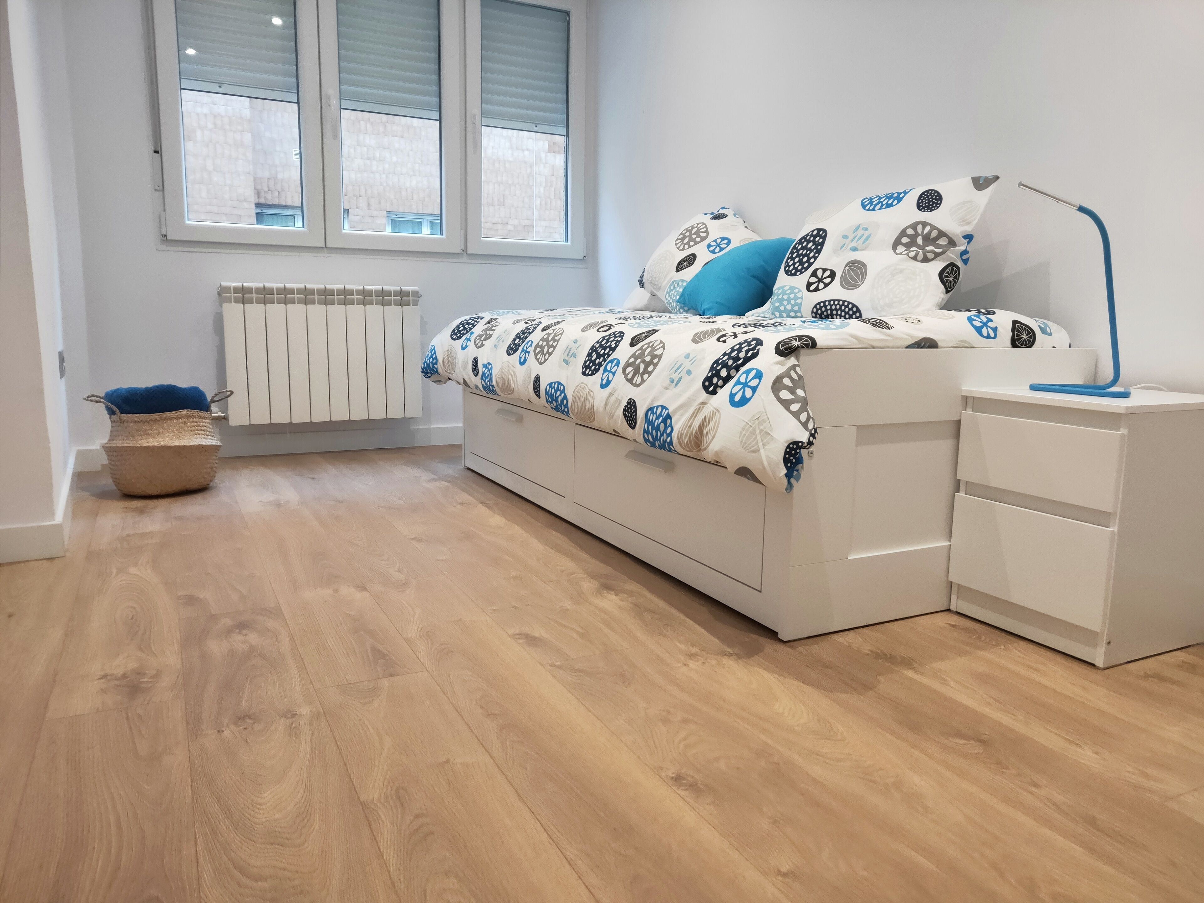 3 slaapkamers, een strijkplank/strijkijzer, wifi, beddengoed