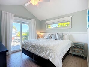 Iron/ironing board, free WiFi, bed sheets - Island Escape- 4 bedrooms with private pool and spa!! (Holmes Beach)