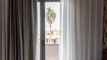 Coffres-forts dans les chambres, bureau