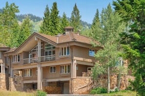 Exterior - Outpost: Tram Tower 12 - Ski In / Ski Out Jackson Hole Mountain Resort (Teton Village)