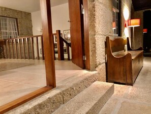 하우스 | 리셉션