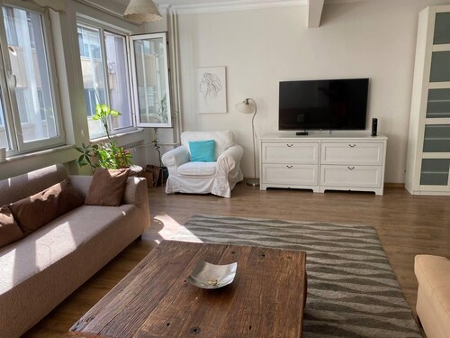 Modern & Fully Equipped 3BR Flat in Central Sisli - Vibrant Location
