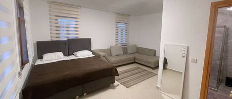 1 bedroom, iron/ironing board, free WiFi, bed sheets