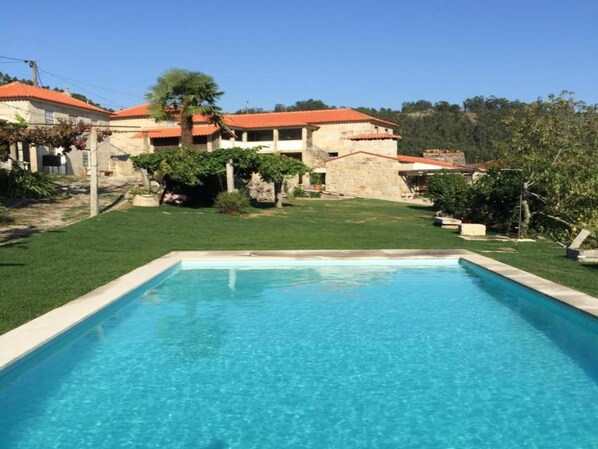 House | Pool | Outdoor pool - Spacious Country House in Penafiel (Penafiel)