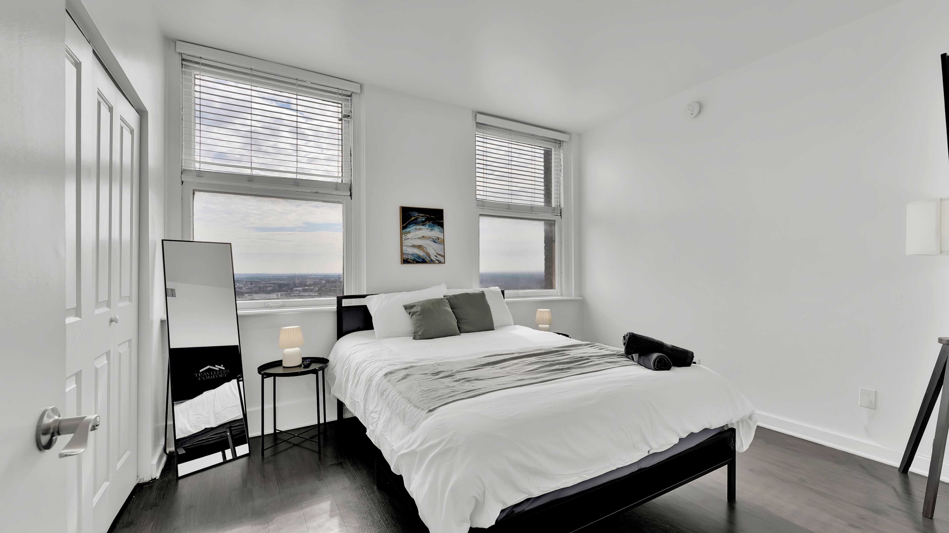 2 bedrooms, iron/ironing board, WiFi, bed sheets