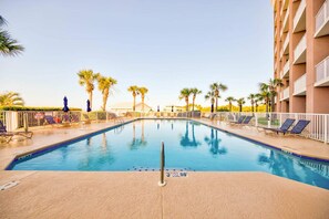 Pool - 🏖️☀️Ground Floor 3BR | Indoor + Outdoor Pools | Beach Access | The Dunes 100 (Gulf Shores)