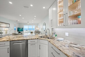 Fridge, microwave, oven, stovetop - Gulf-Front Serenity at Fisherman’s Cove (Siesta Key)
