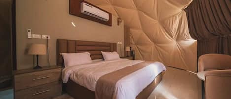 Habitación Confort doble, balcón, vistas a la montaña | Sistema de insonorización