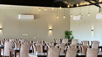 Comfort Double Room, Balcony, Mountain View | Banquet hall