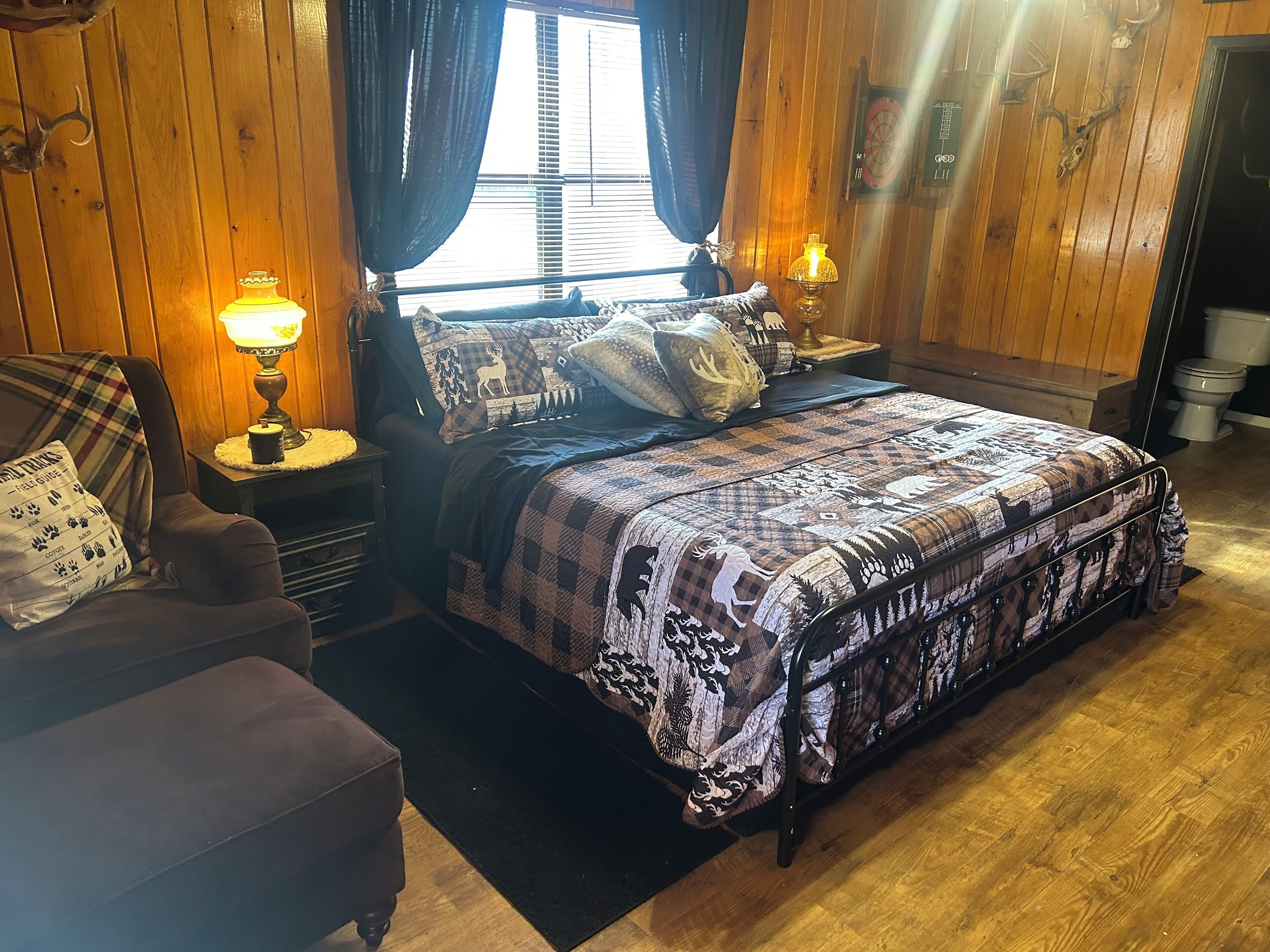 3 soverom, strykejern/-brett, wi-fi og sengetøy