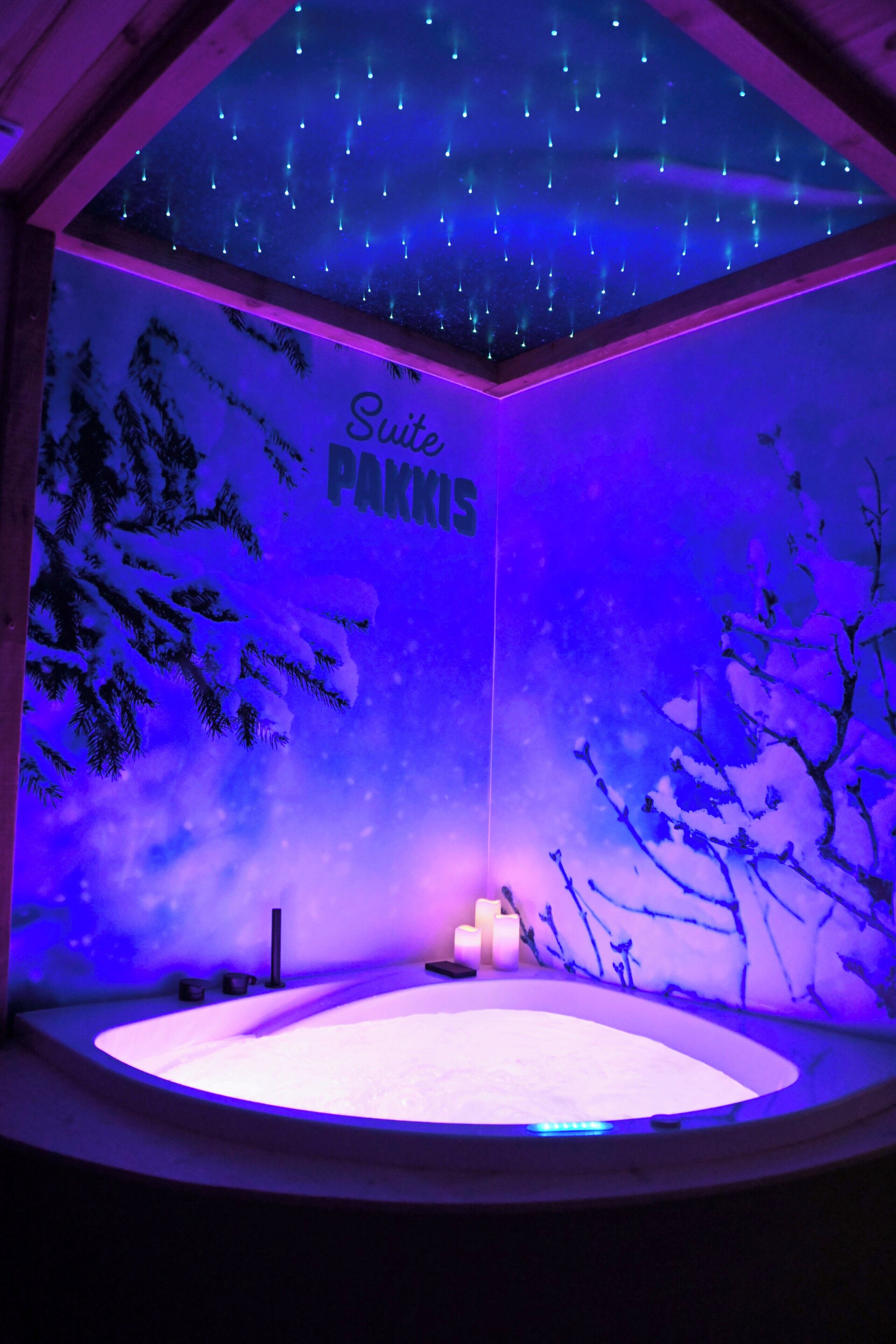 Boblebad, hårføner, håndklær og såpe