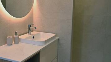 Jetted bath, hair dryer, towels, soap