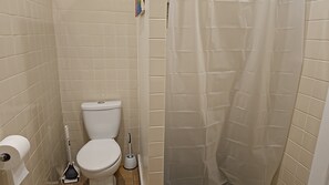 Towels, soap, toilet paper