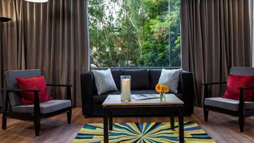 House | Reception