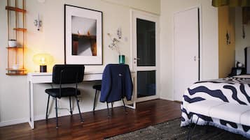 1 bedroom, iron/ironing board, free WiFi, bed sheets