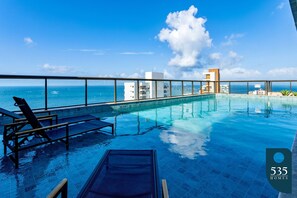 Pool - Enjoy sea view from 11th floor 200m from the sea (Salvador)