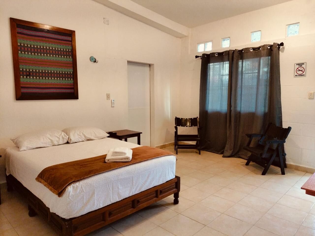 Loft básico | Espacio para trabajar con laptop y wifi gratis 