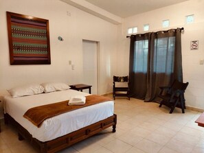 Basic Loft | Laptop workspace, free WiFi - Casa Papalo (Palenque)