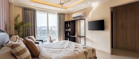 Chambre Deluxe, balcon | Draps en coton égyptien, literie de qualité supérieure, minibar