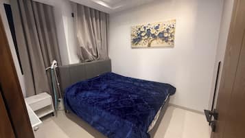 2 bedrooms, desk, iron/ironing board, free WiFi