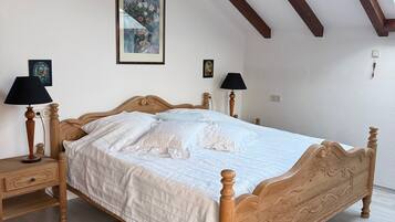 Bügeleisen/Bügelbrett, WLAN, Bettwäsche