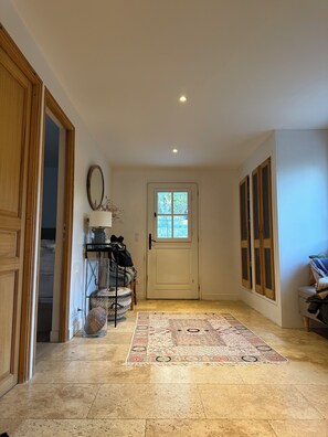 Interior - Maison Piscine au calme 06740 (8 pers) (Châteauneuf-Grasse)