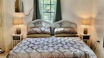 2 chambres, coffres-forts dans les chambres, bureau