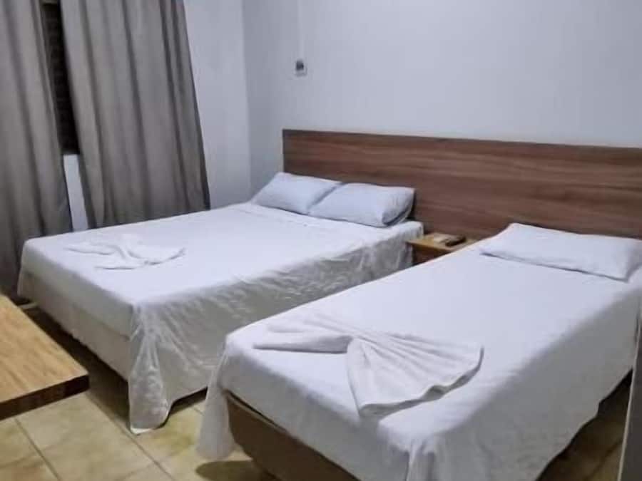 Economy Twin Room, Air conditioning | Desk, laptop workspace, free WiFi