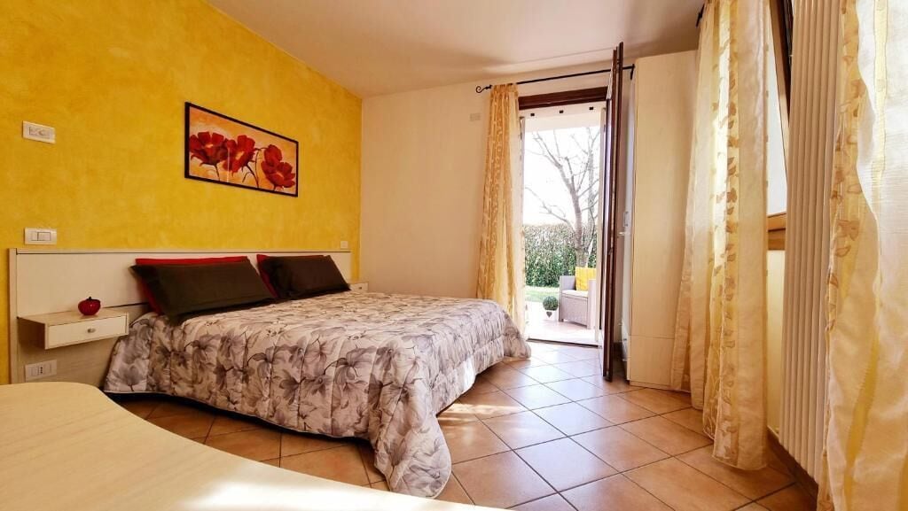 Standard Double Room, Private Bathroom, Garden View