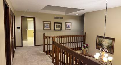 Luxury 5BR Estate: Media Room & Golf - Sleeps 14