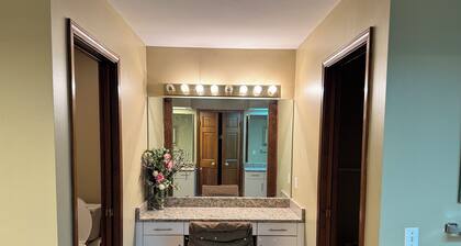 Luxury 5BR Estate: Media Room & Golf - Sleeps 14