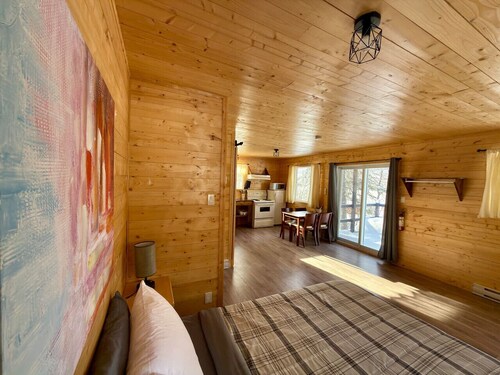 Mini-chalet intime | Village à la frontière CA/USA