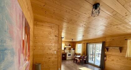 Mini-chalet intime | Village à la frontière CA/USA