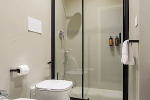 Shower, bidet, towels, shampoo - Domus Furcilla lux By Dimorra  (Napoli)