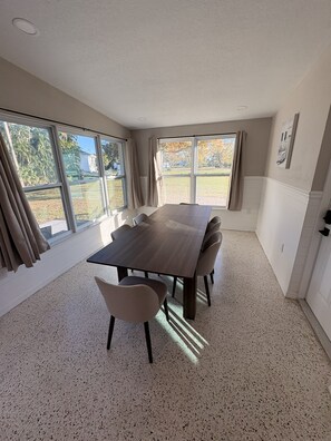 Dining - "Cozy 2-bed, 1-bath retreat in peaceful Charlotte Park, Punta Gorda! (Punta Gorda)