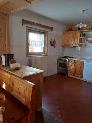 Mikroaaltouuni, uuni, astianpesukone