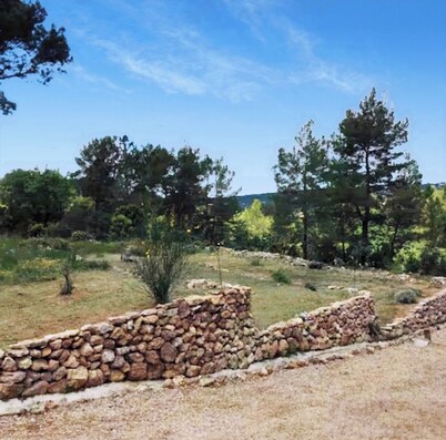 Provencal house with swimming pool near the Verdon. Peace and quiet guaranteed.
